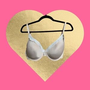 SIMPLY BASIC‎ BEIGE T-SHIRT BRA - 40D - NWT